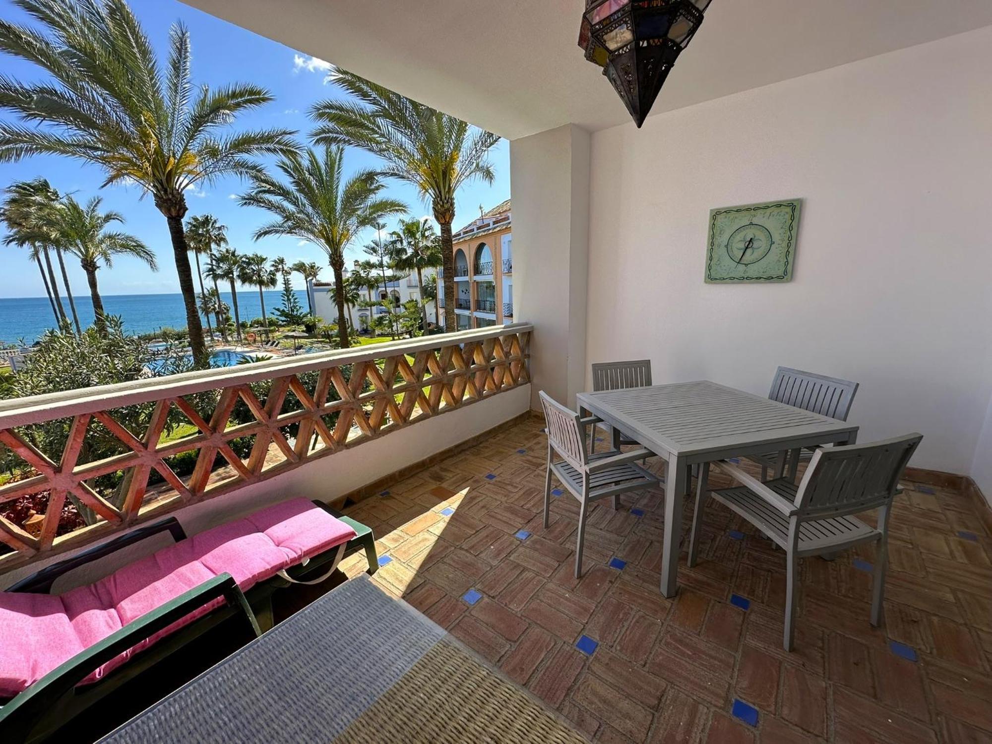 La Perla De Marakech Lejlighed Estepona Eksteriør billede